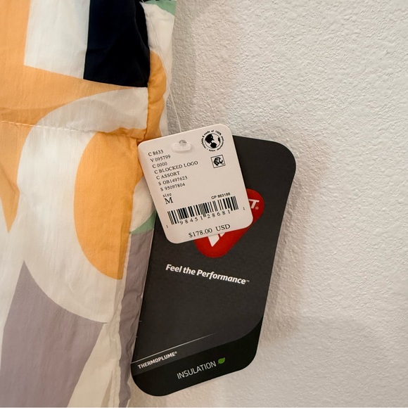 Free People Movement In A Bubble Printed Puffer Vest. NWT. Blocked logo, M - Picture 4 of 14